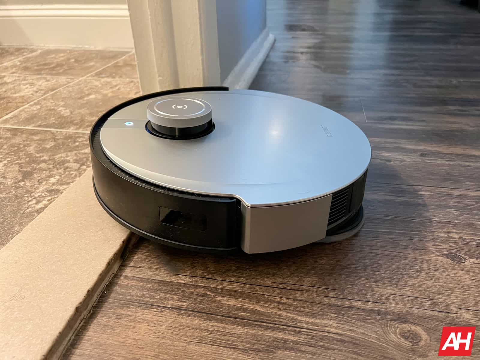 Black Friday: Save $550 on Ecovacs' Deebot X1 Omni robot vacuum