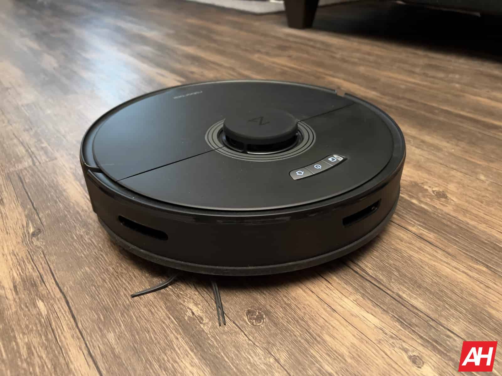 Black Friday: Roborock's Q7+ robot vacuum is now just $599