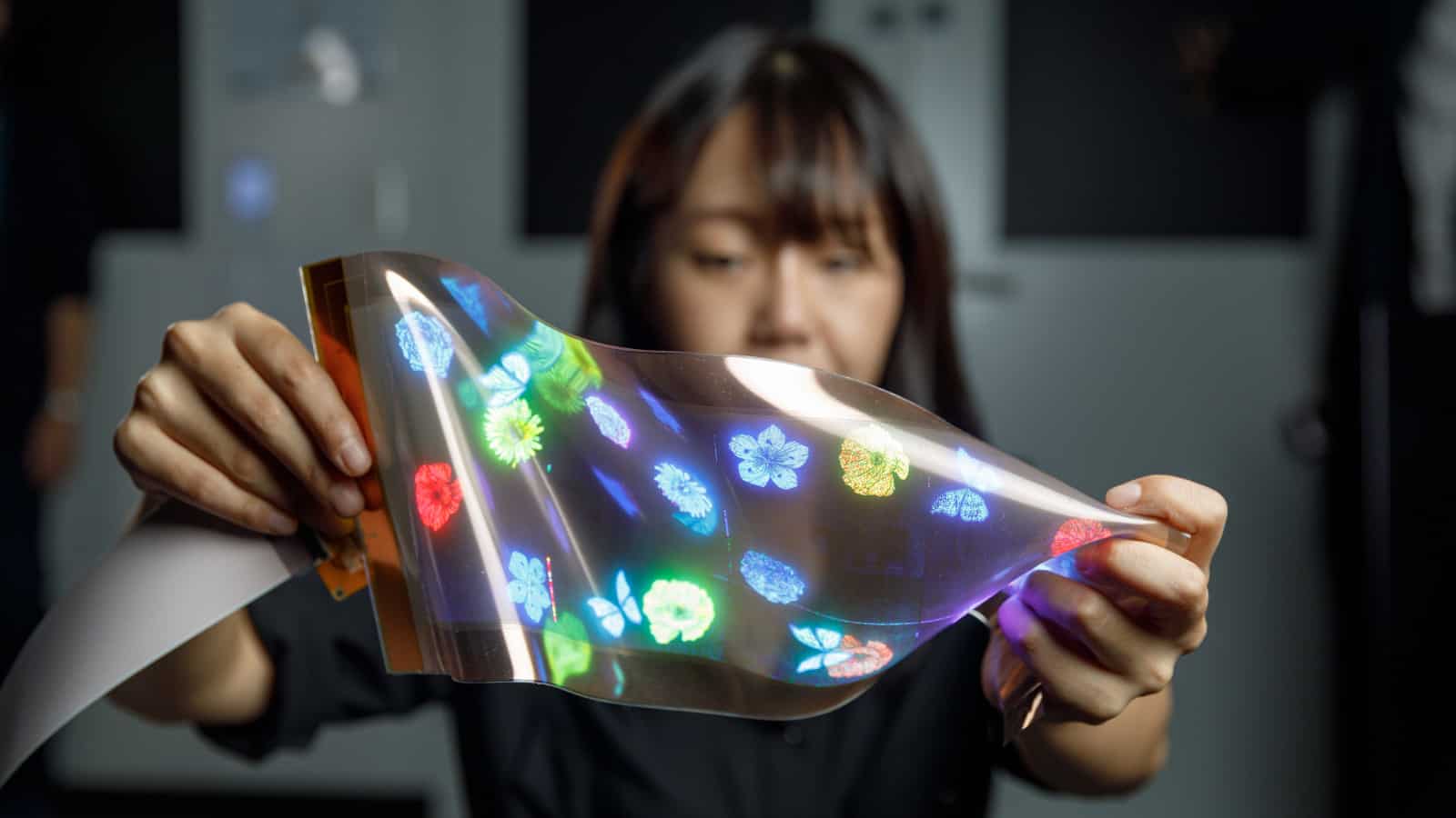 LG unveiled the world's first stretchable high resolution display