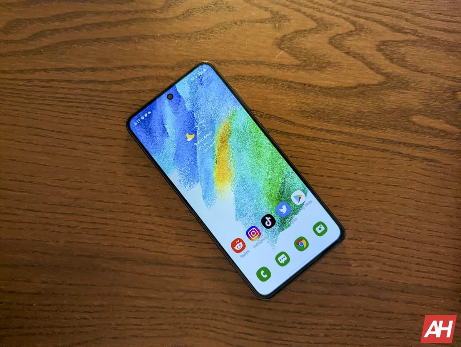 Galaxy S21 FE, S10 Lite & M52 get Samsung's May 2023 update