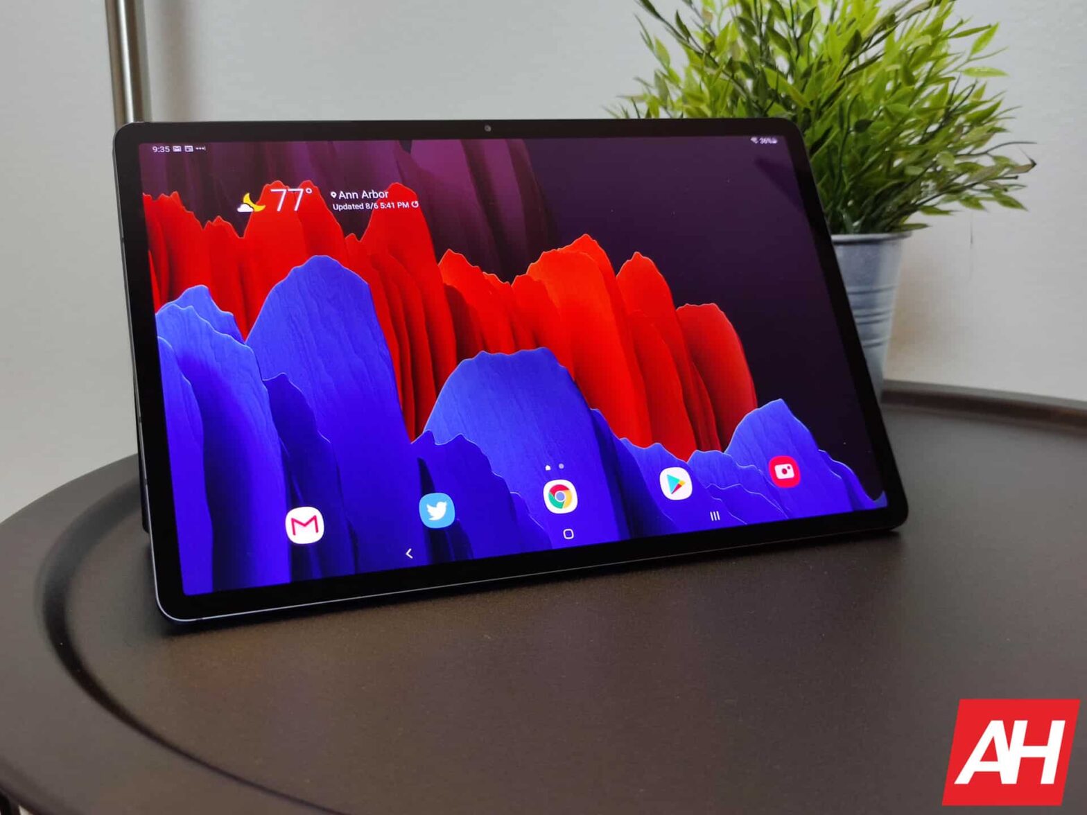 June update wide rollout hits US Galaxy Tab S8, Fold 4 & Flip 4