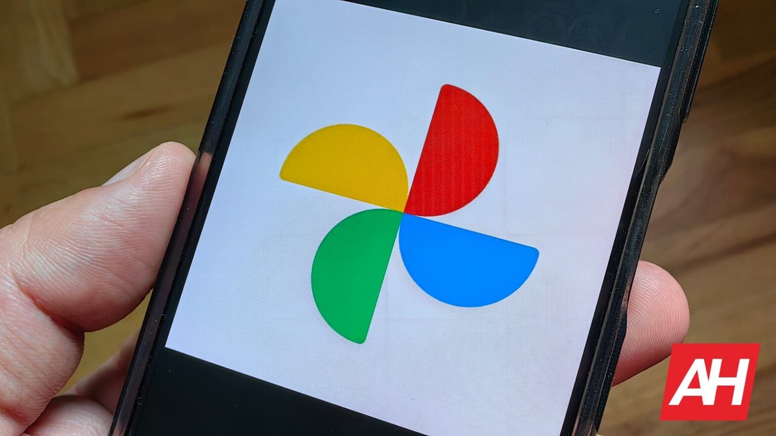 Google's testing a new Google Photos UI