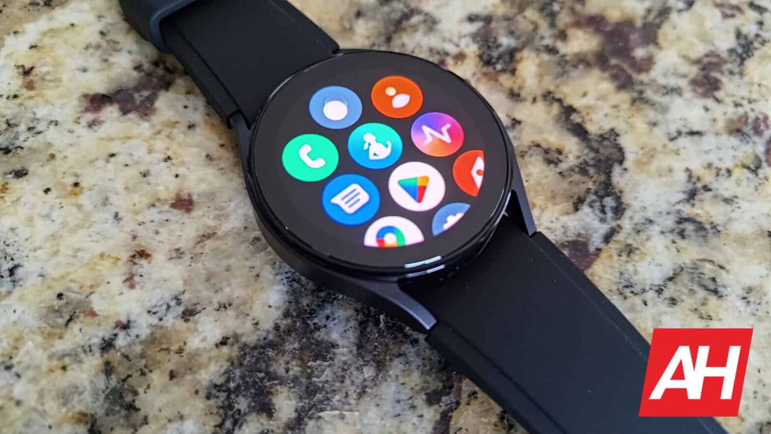 Galaxy Watch 4 & Watch 5 get new One UI 5 Watch beta update