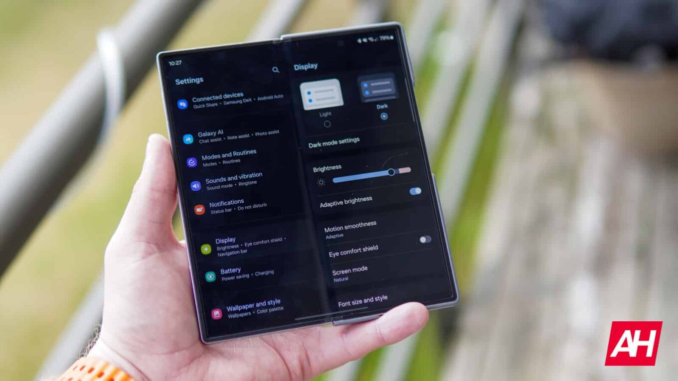 Galaxy Z Fold 7's Inner Display Will Have Razor-Thin Bezels