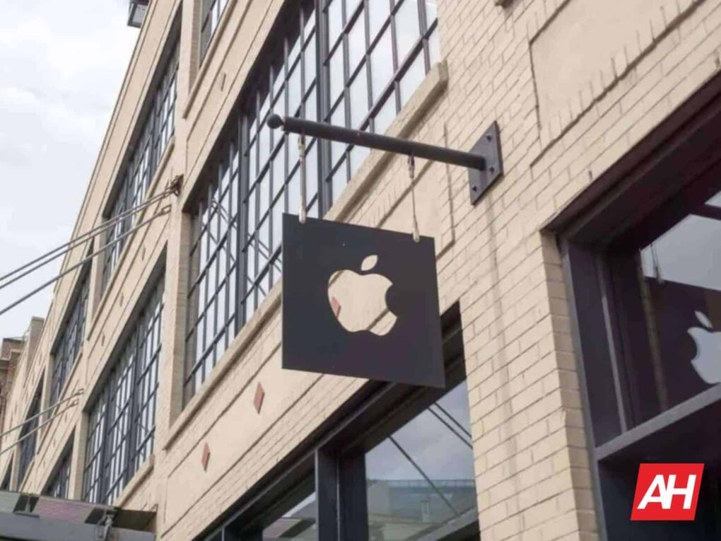 Apple's revenue per employee dwarfs Amazon's five times over