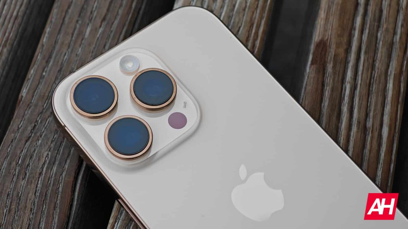 Apple Issues New Warnings After Spyware Campaigns Target iPhones