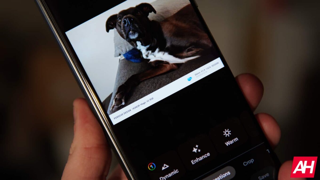 Pixel 10 AI-Powered 'Help me edit' Rolling Out to More Android Users