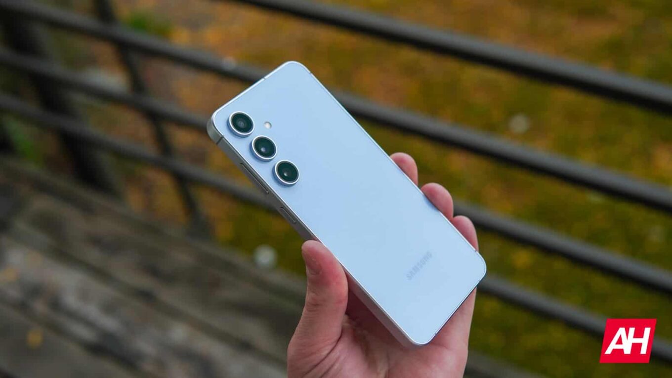 One UI 8 officially comes to two more Samsung phones