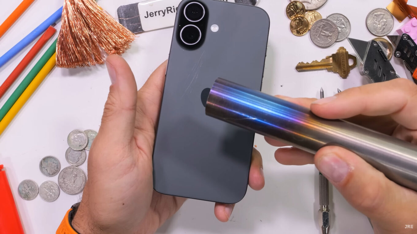iPhone 17 Durability: Can You Really Use It Without a Case?