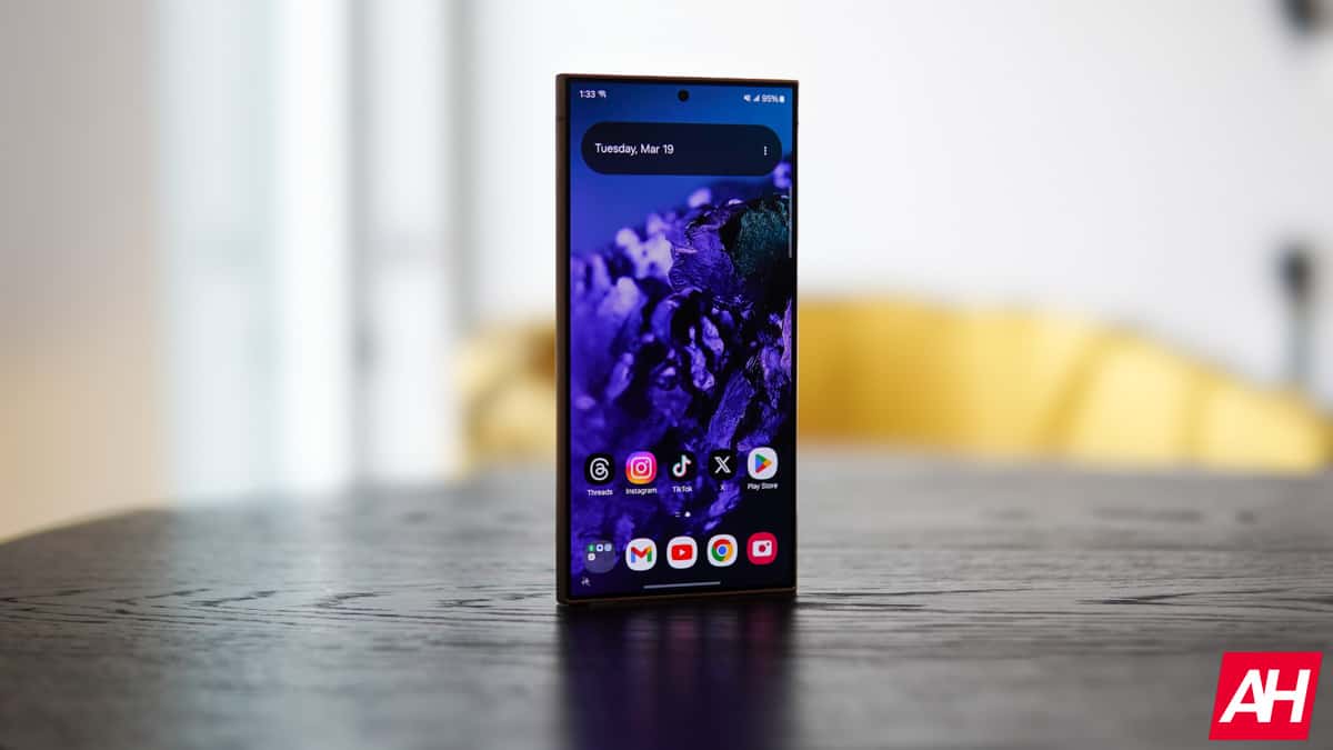 Samsung Finally Resumes One UI 8 Rollout for Galaxy S24 & S23